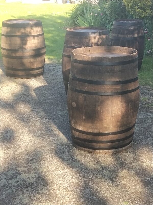 Tonneaux barriques bois / manges debout – Image 6