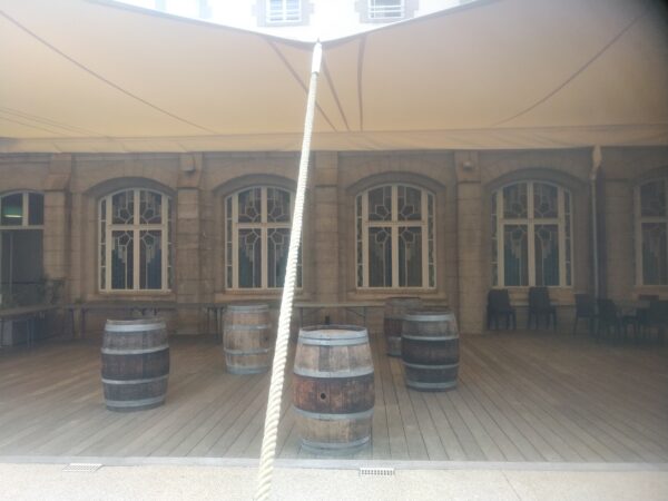 Tonneaux barriques bois / manges debout – Image 5